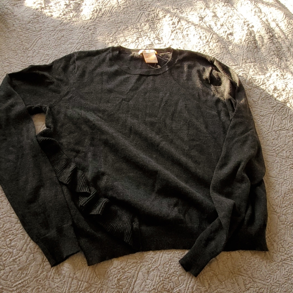 Sweater - Picture 2 of 3